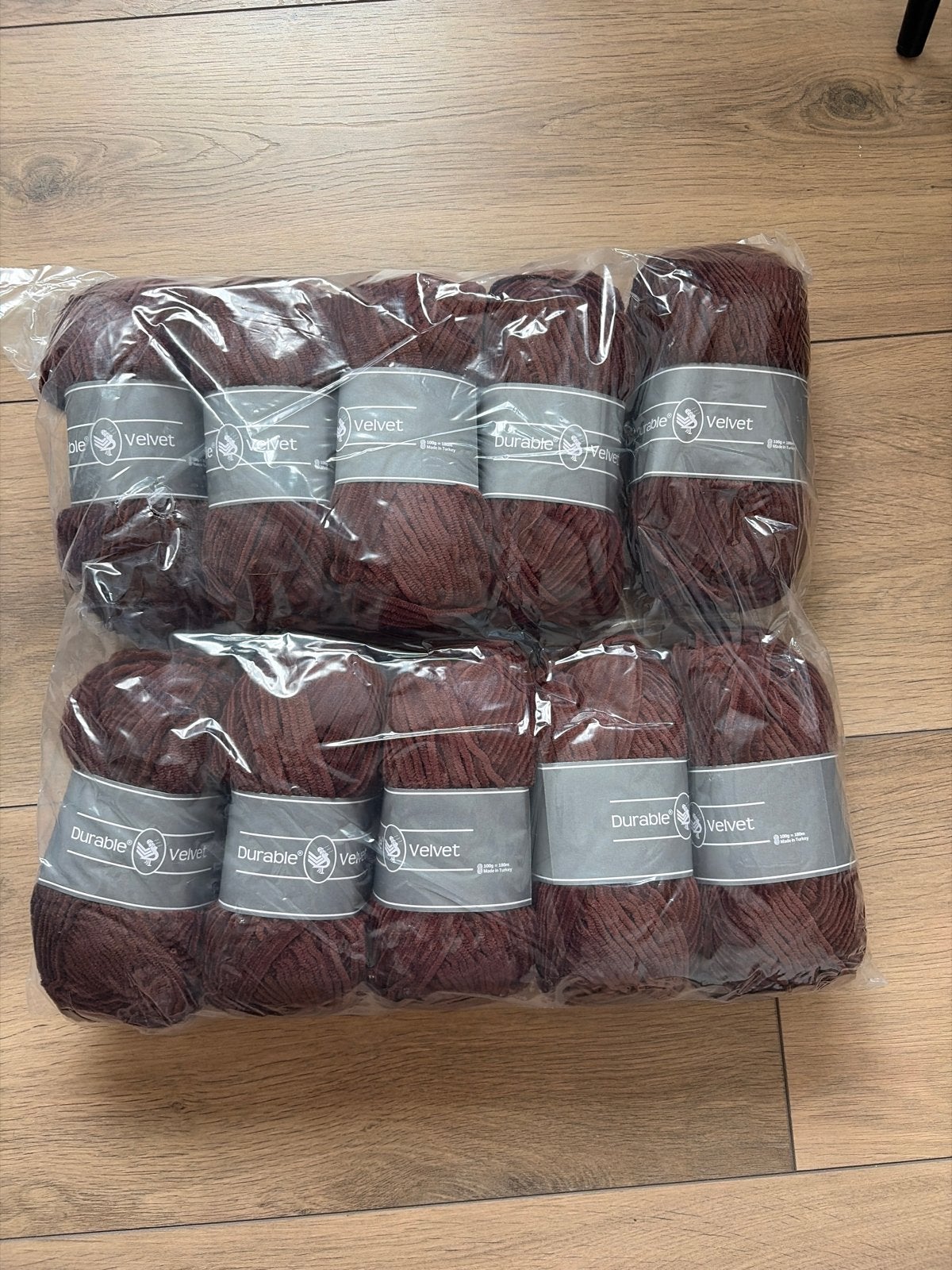 Durable Velvet Garen - 10 bollen, kleur Coffee, Ophalen of Verzenden, Nieuw, Breien of Haken, Wol of Garen