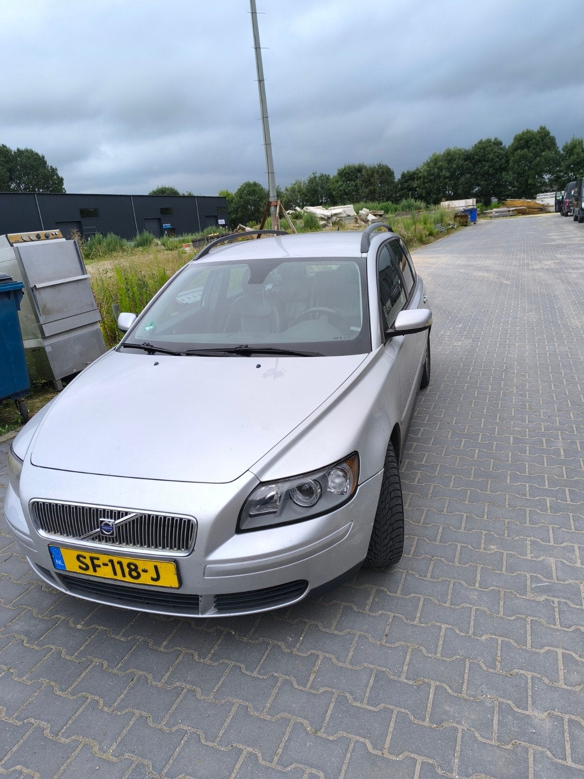 Volvo 2004 Grijs, Auto's, Volvo, 700 kg, 11 km/l, 2435 cc, Grijs