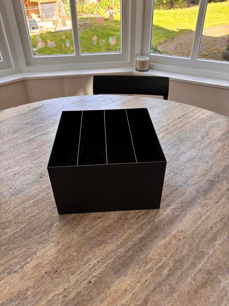 Ferm living plant box divider black, Zwart, Ophalen of Verzenden, Zo goed als nieuw, Metaal