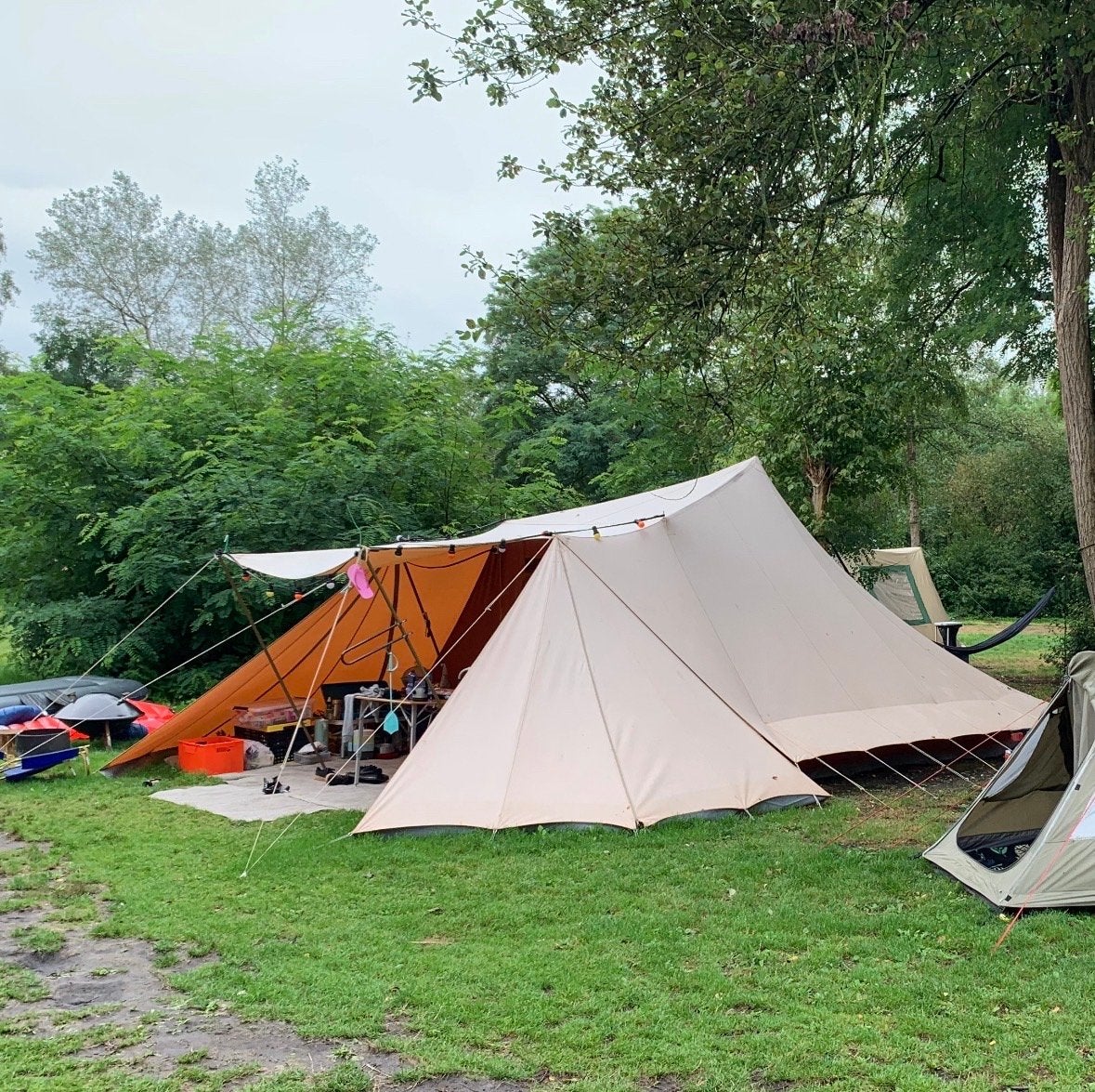 De Waard Albatros tent - Ruime en stevige gezinstent, Ophalen, Zo goed als nieuw, Tot en met 6