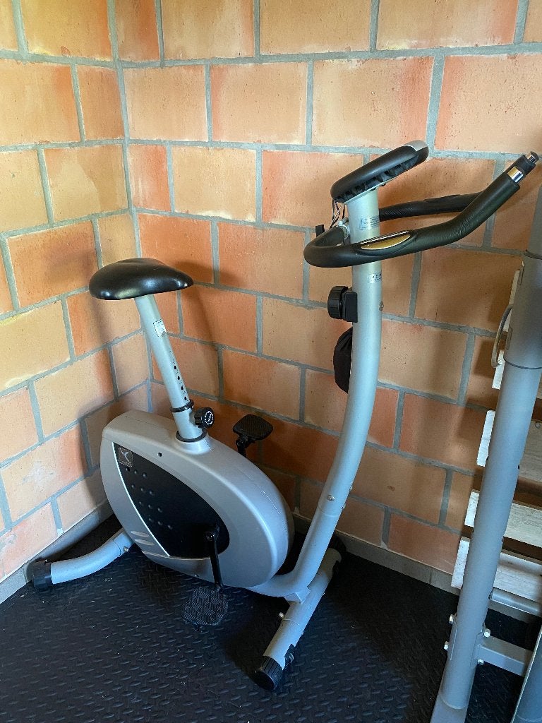Hometrainer voor thuisgebruik - Ideaal voor cardio, Ophalen, Gebruikt, Benen, Hometrainer