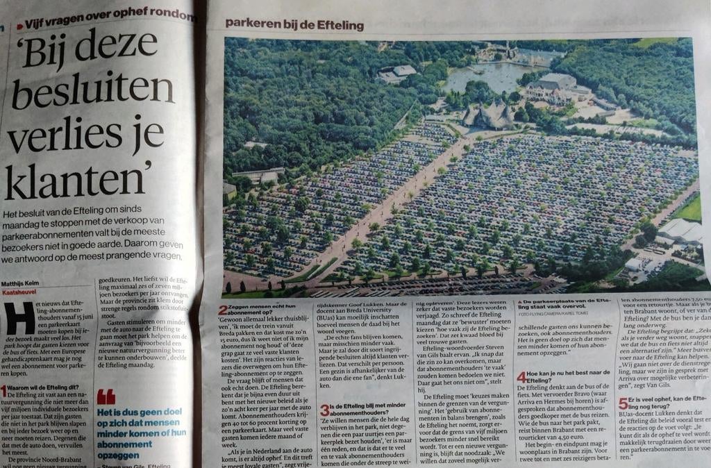 Ophef over parkeren bij Efteling. Krantenartikel, Verzamelen, Ophalen of Verzenden, 1980 tot heden, Nederland, Knipsel(s)