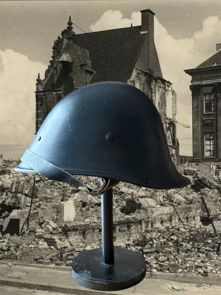 Nederlandse helm model M34, Ophalen, Gebruikt, Nederlands, Minder dan 50 cm
