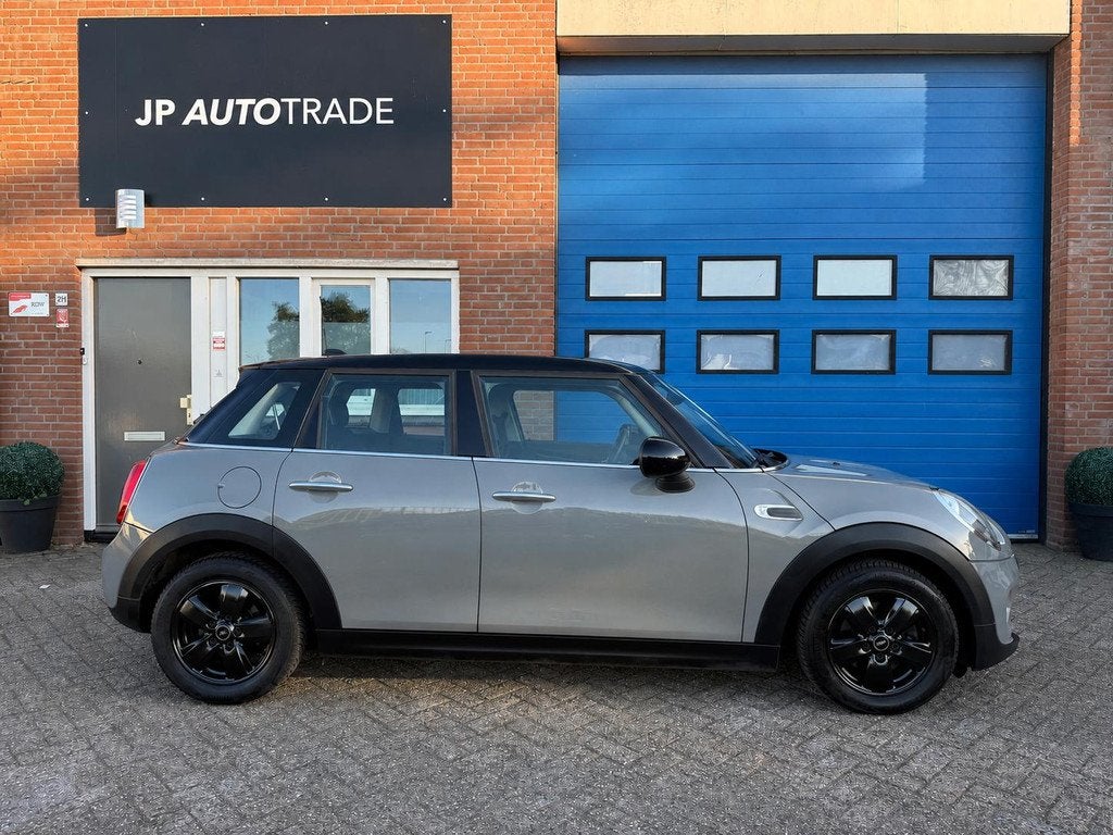 MINI Cooper 1.5 | NAP | Clima | NAV | NL Auto |, Auto's, Mini, Gebruikt, 49 €/maand, Origineel Nederlands, Bedrijf