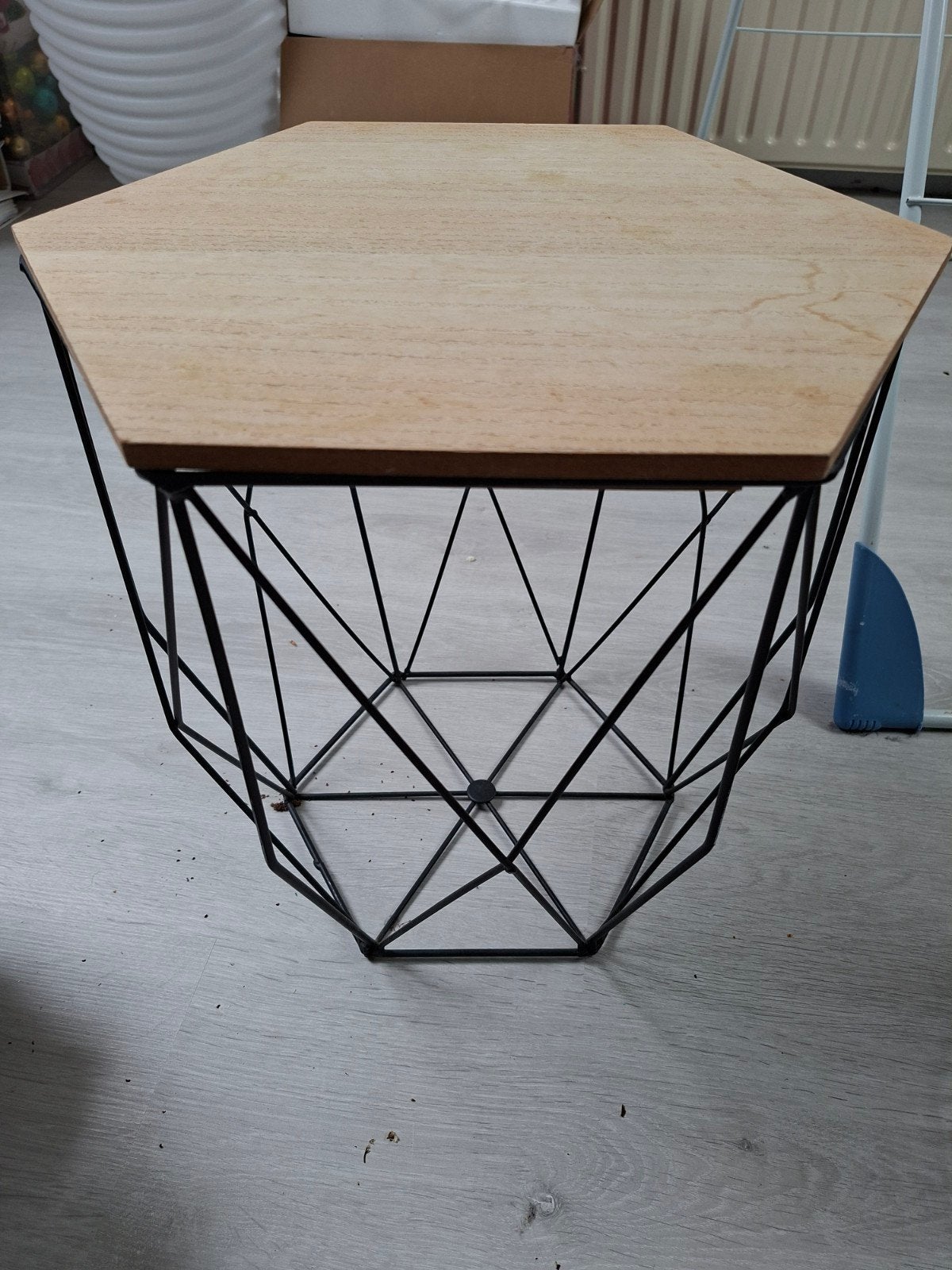 Bijzettafel zwart met hout, Ophalen, Rond, Minder dan 55 cm, Minder dan 45 cm