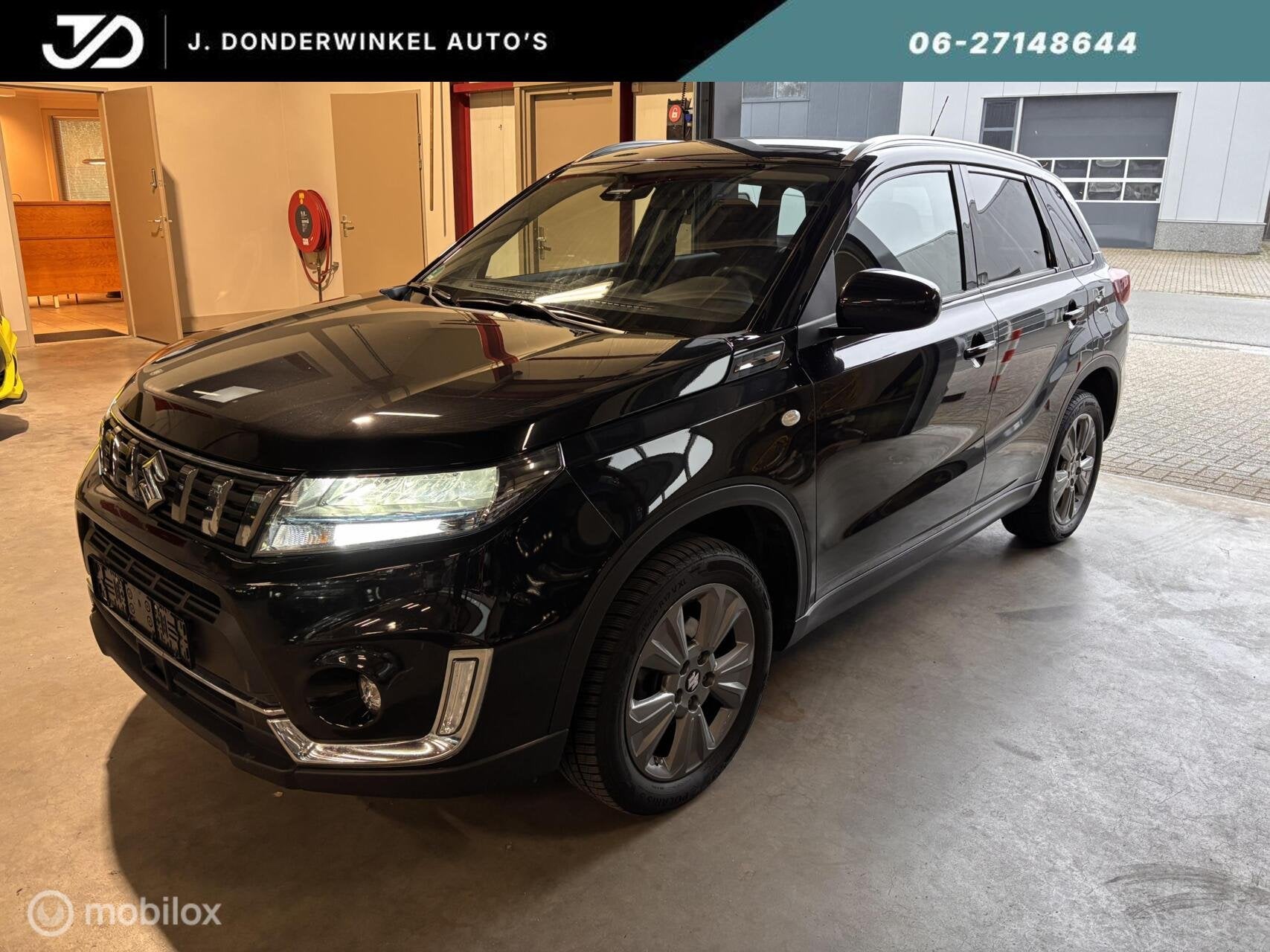 Suzuki Vitara 1.5 Hybrid Select automaat ZEER LICHTE SCHADE, Auto diversen, Automaat, Suzuki, ., Zwart