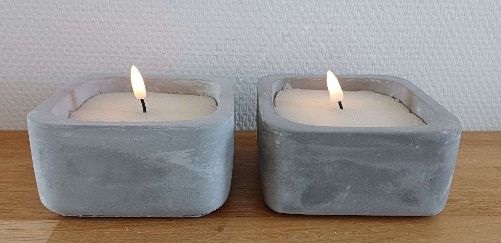 2 LED-kaarsen, in beton gegoten, NIEUW! 2=€3,-!, Ophalen of Verzenden, Nieuw, Overige materialen, Kaars