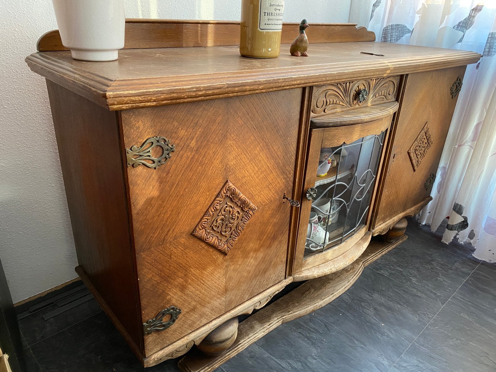 Oud dressoir met  bol glas-in-lood deurtje TEAB, Ophalen, Gebruikt, 150 tot 200 cm, Glas