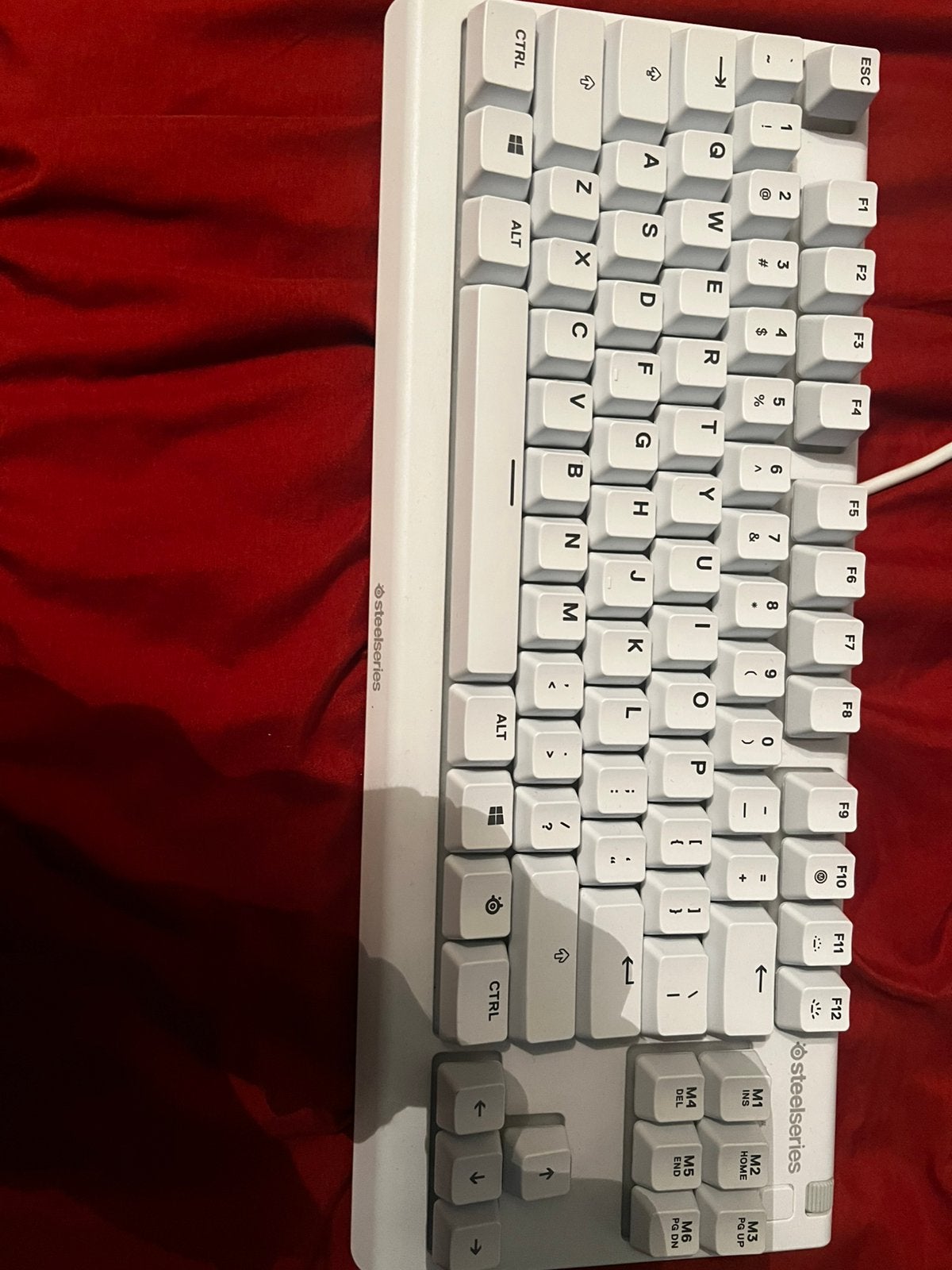 Foto 4 van Gaming mouse en gaming keyboard lights in the keyboard mouse