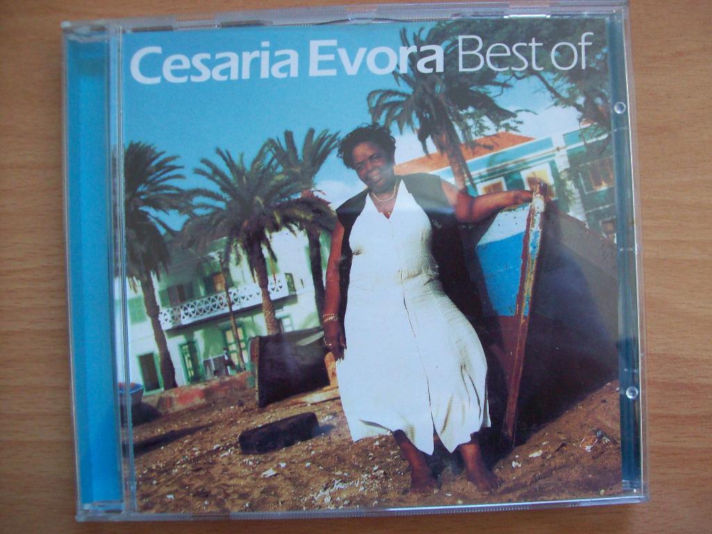 Cesaria Evora - Best Of (Kaapverdië; Folk), Ophalen of Verzenden, Zo goed als nieuw, Overige soorten