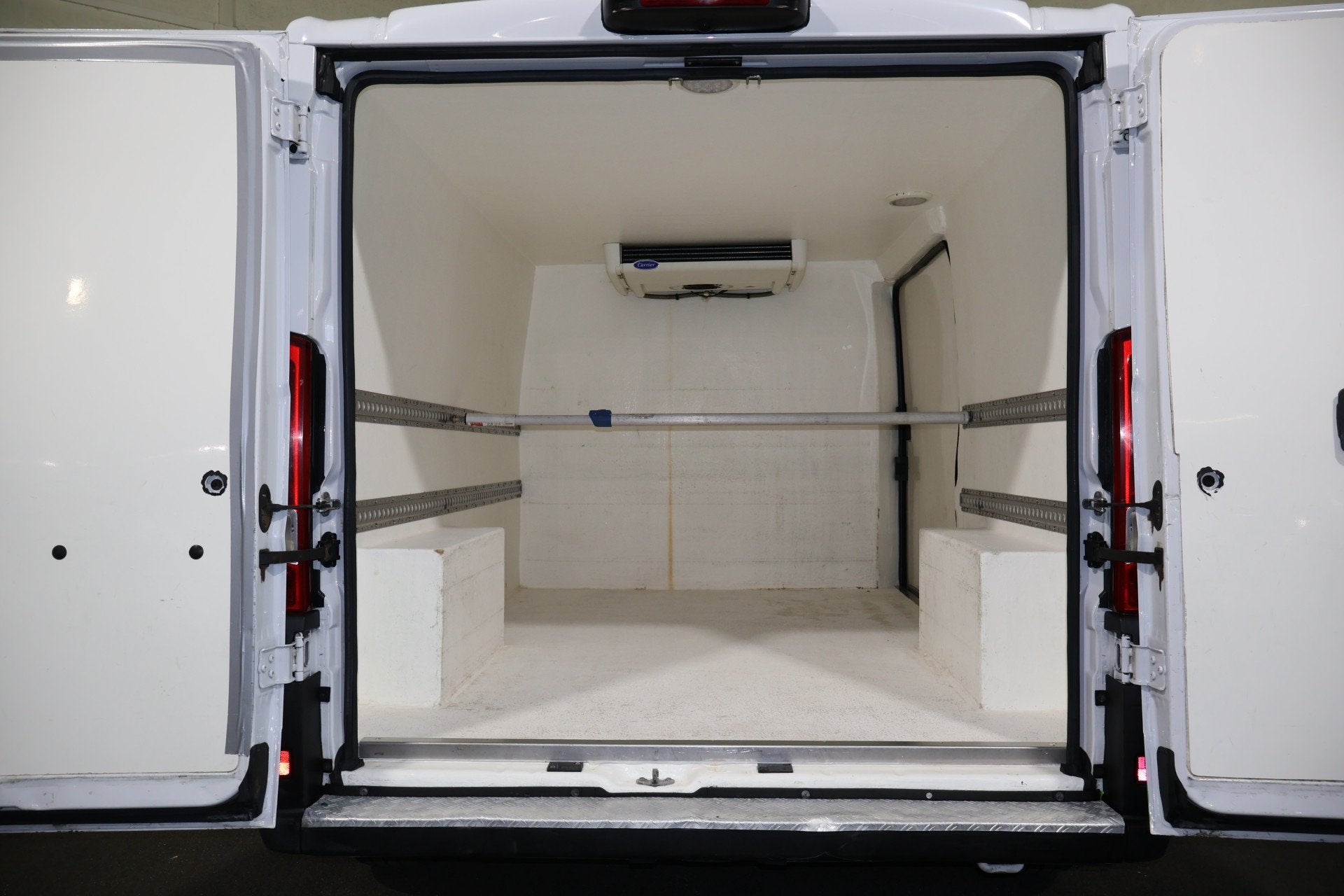 Fiat Ducato 2.3 MultiJet L2 H1 Koelwagen Dag en Nacht, Voorwielaandrijving, Gebruikt, Euro 6, Wit