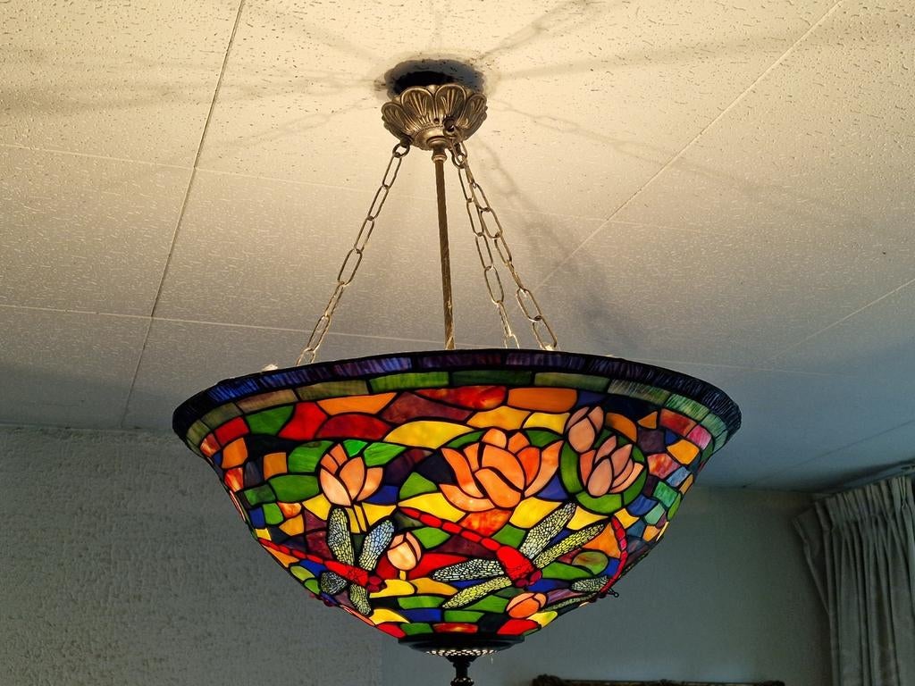 Prachtige Tiffany Stijl Hanglamp met Libellen en Bloemen, Huis en Inrichting, Lampen | Hanglampen, Ophalen, 50 tot 75 cm, Zo goed als nieuw