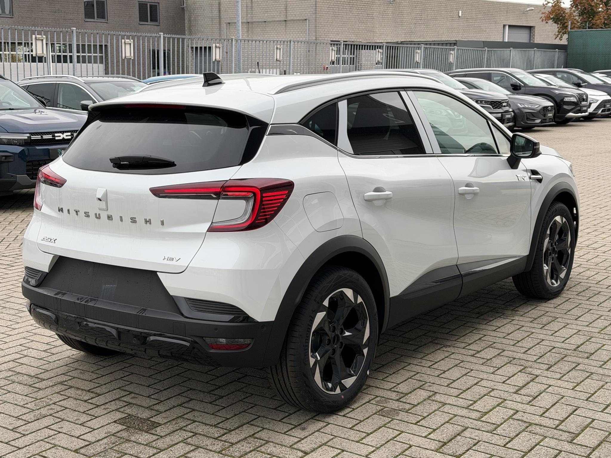 Mitsubishi ASX 1.8 HEV 160 AT Intense+ | Van: € 39.199,- n, Auto's, Stof, 4 cilinders, Met garantie (alle), Verwarmde buitenspiegels