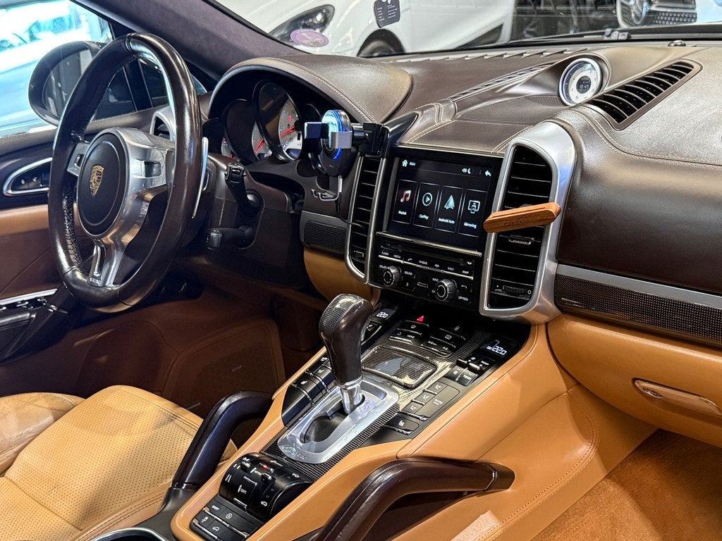 Porsche Cayenne 4.8 Turbo 501PK! Carplay Leder Bekleding Nie, Auto's, Automaat, Gebruikt, 501 pk, 138 €/maand