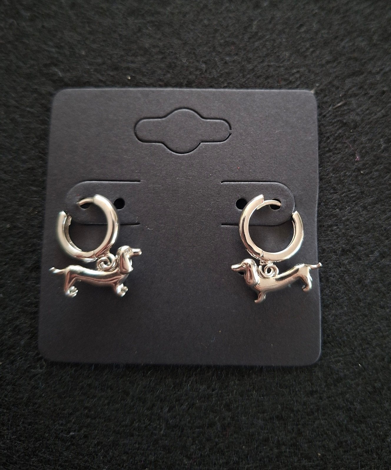 Leuke Teckel Oorbellen - Zilverkleurig, Overige materialen, Hangers, Nieuw, Ophalen of Verzenden