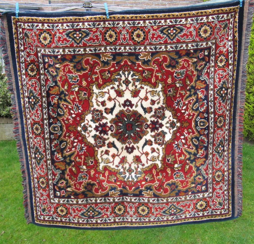 Tafelkleed lang met franje 130 cm breed 120 cm nieuwstaat, Overige kleuren, Ophalen of Verzenden, Zo goed als nieuw, Rechthoekig