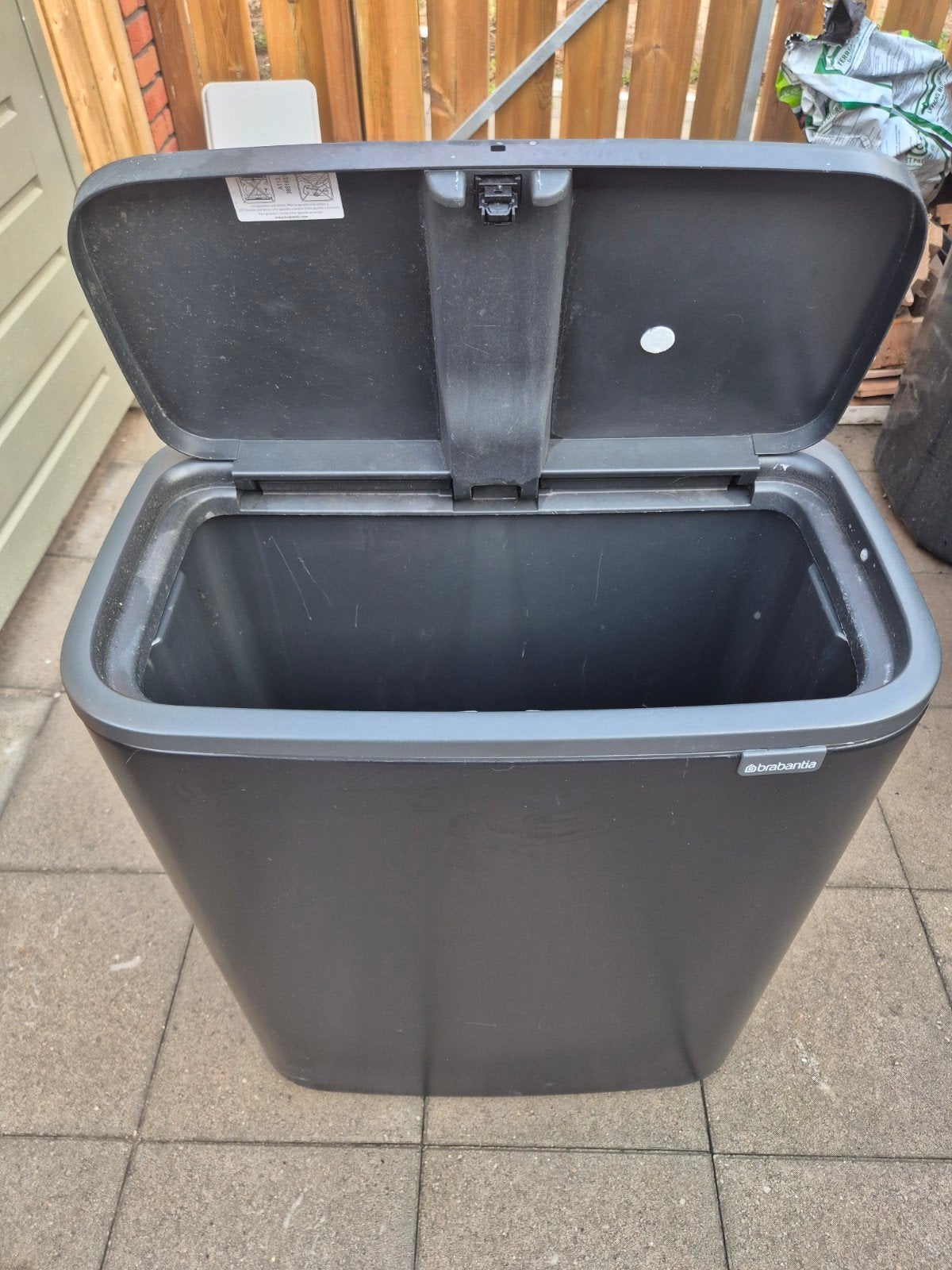 Brabantia Bo Touch Bin - Zonder Poten, Huis en Inrichting, Woonaccessoires | Prullenbakken, Gebruikt, Kunststof, 50 – 75, 40 liter of meer