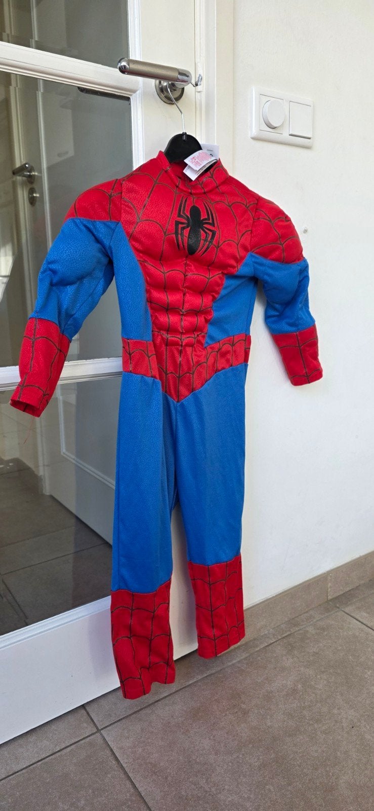 Spiderman pak Disney Store maat 104-110, Kinderen en Baby's, Ophalen of Verzenden, Zo goed als nieuw, 104 of kleiner, Jongen of Meisje