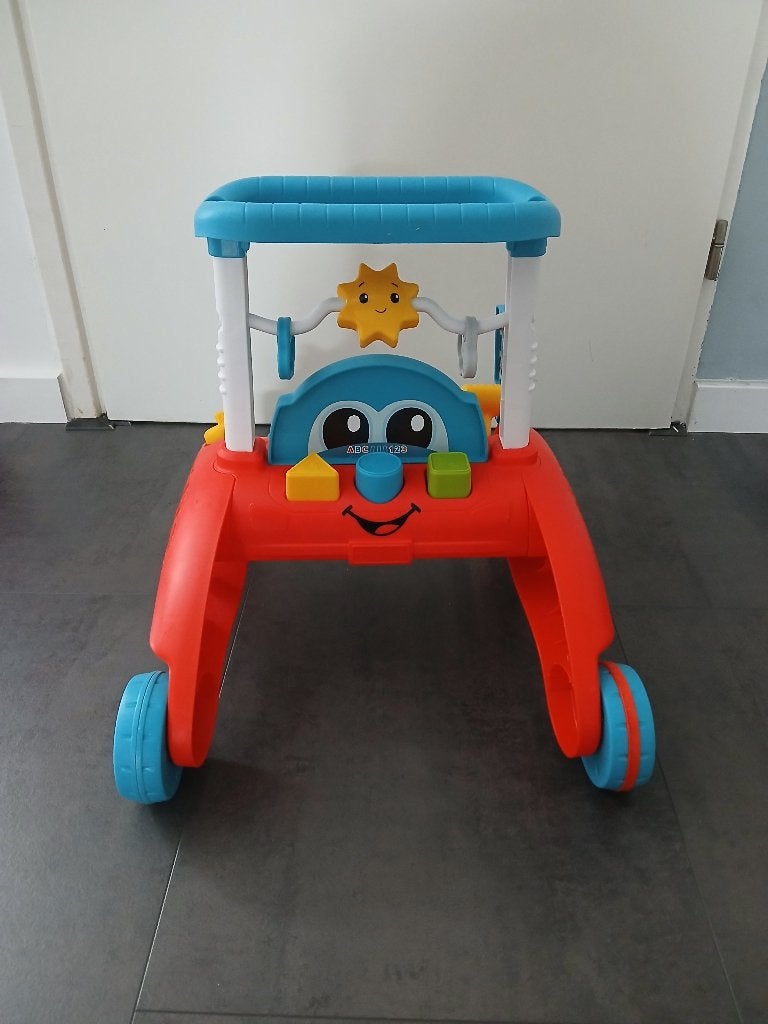 Fisher Price loopauto en babywalker met geluid, Ophalen, Zo goed als nieuw, Auto of Voertuig, Met geluid