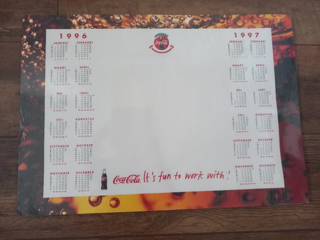 Coca Cola Kalender / Placemat 1996/97, Verzamelen, Merken en Reclamevoorwerpen, Ophalen of Verzenden, Nieuw, Gebruiksvoorwerp