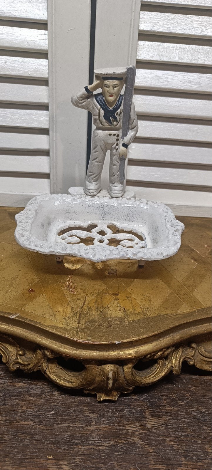 Gietijzeren zeepbakje met matroos, 15cm hoog, Huis en Inrichting, Vintage, Gebruikt, Ophalen of Verzenden, Metaal