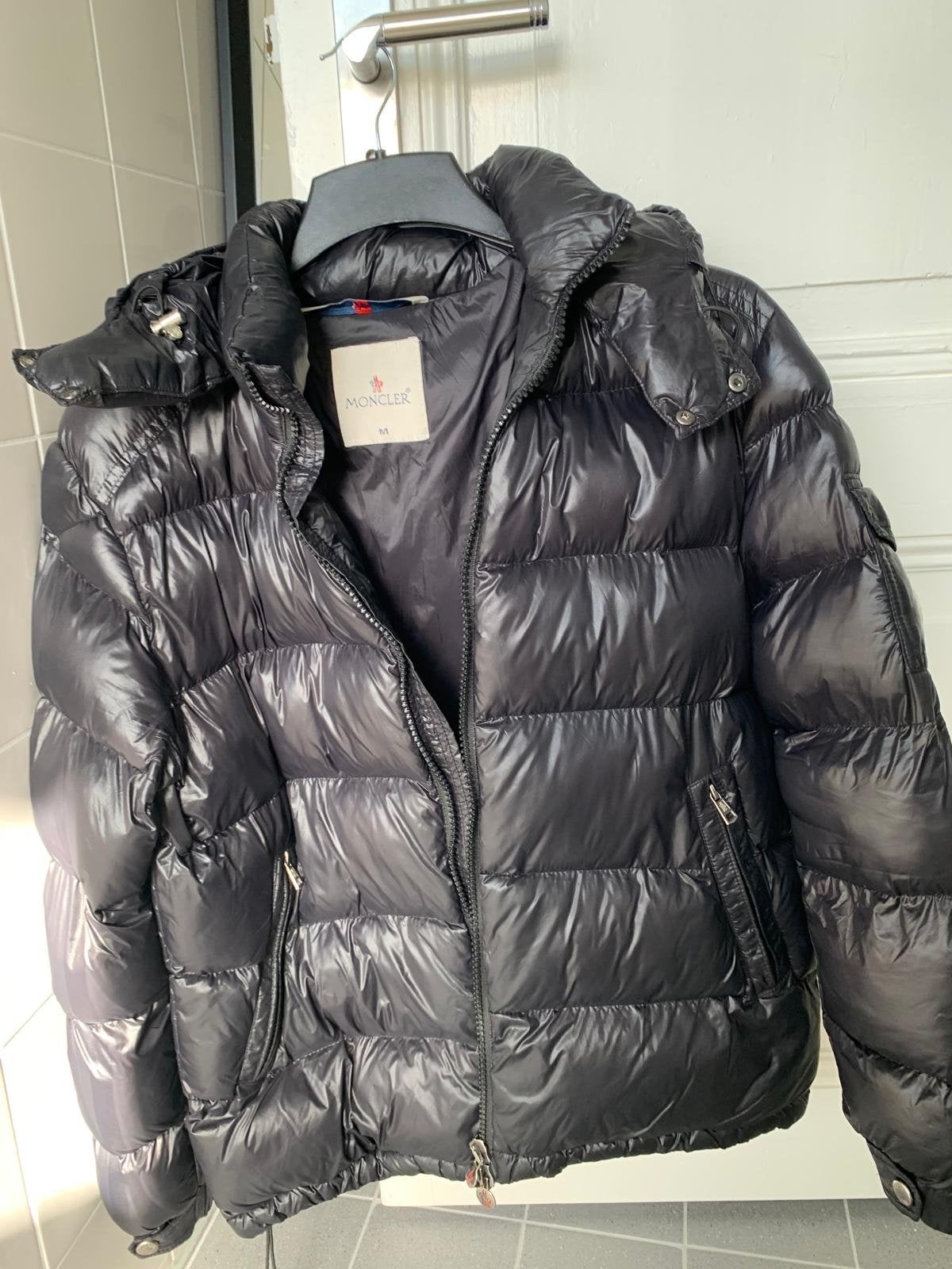 Moncler Puffer Jas Zwart Maat M, Ophalen of Verzenden, Zo goed als nieuw, Maat 38/40 (M), Zwart