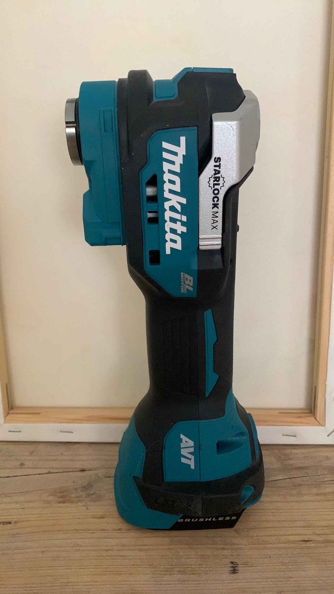 MAKITA DTM52. MULTITOOL, Doe-het-zelf en Verbouw, Gereedschap | Handgereedschap, Ophalen of Verzenden, Nieuw