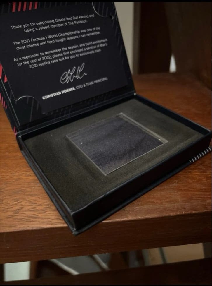 Red Bull Racing Piece of History F1 2021 Race Suit Fragment, Ophalen of Verzenden, Nieuw, Formule 1