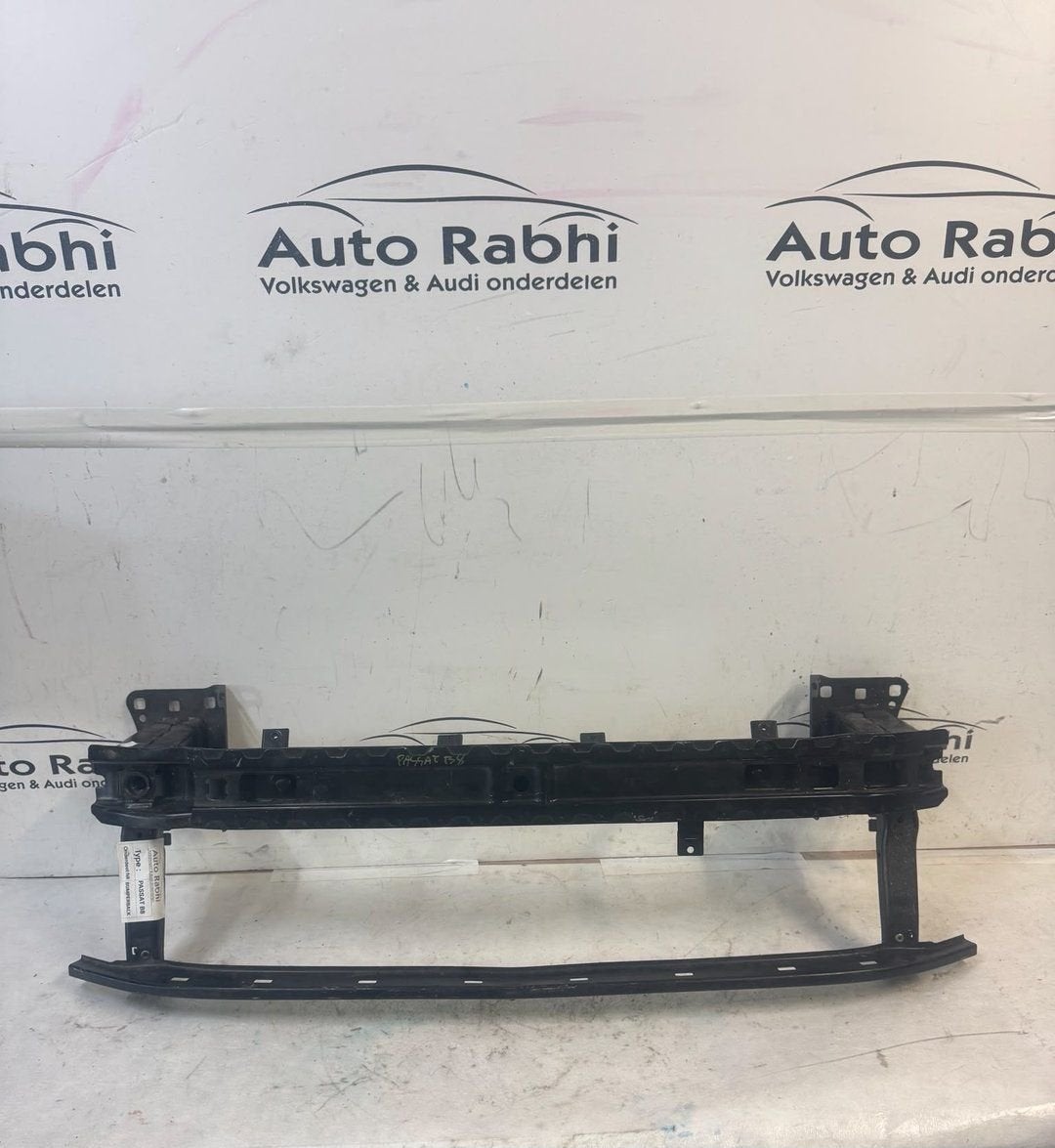 VW Passat B8 Bumperbalk voorzijde+onderstrip, Gebruikt, -, -, Ophalen of Verzenden