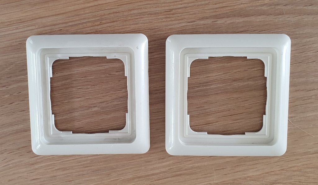 2x Afdekraam enkelvoudig GIRA 55 - creme wit glanzend, Ophalen of Verzenden, Zo goed als nieuw, Gira, Stopcontact