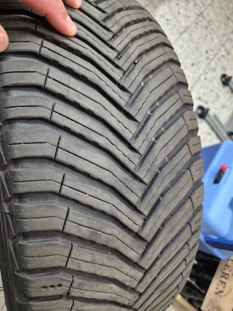 Michelin CrossClimate 2 SUV235/45 R 20, Ophalen, Gebruikt