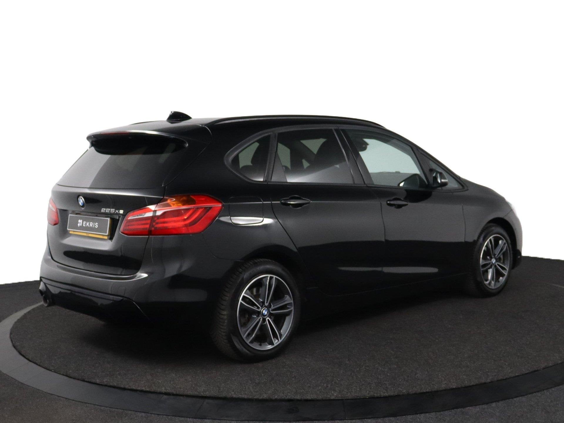 BMW 2-serie Active Tourer 225xe iPerformance | SOH 80% | Cru, Stof, Gebruikt, 1650 kg, Zwart