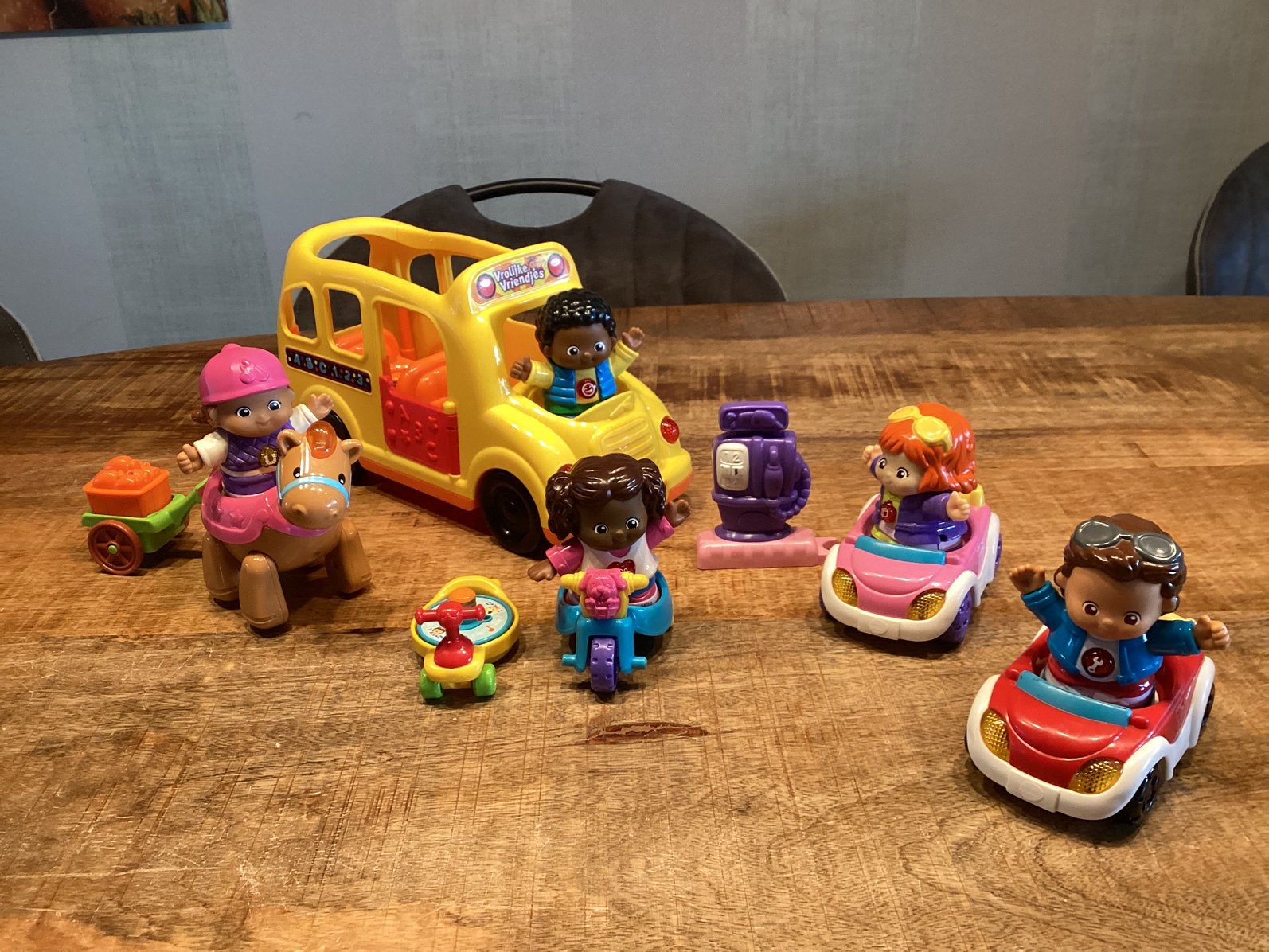 Vtech vrolijke vriendjes bus, auto’s,paard en 5 vriendjes, Ophalen
