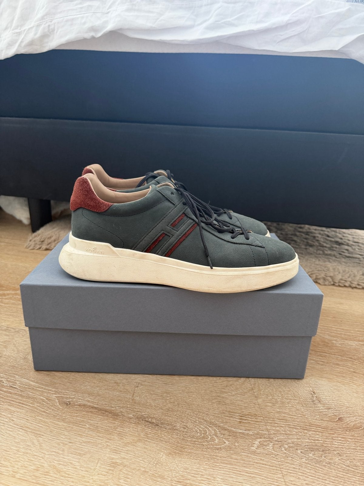 Hogan schoenen maat 43 - Goede conditie, Ophalen of Verzenden, Zo goed als nieuw, Overige kleuren, Sneakers of Gympen
