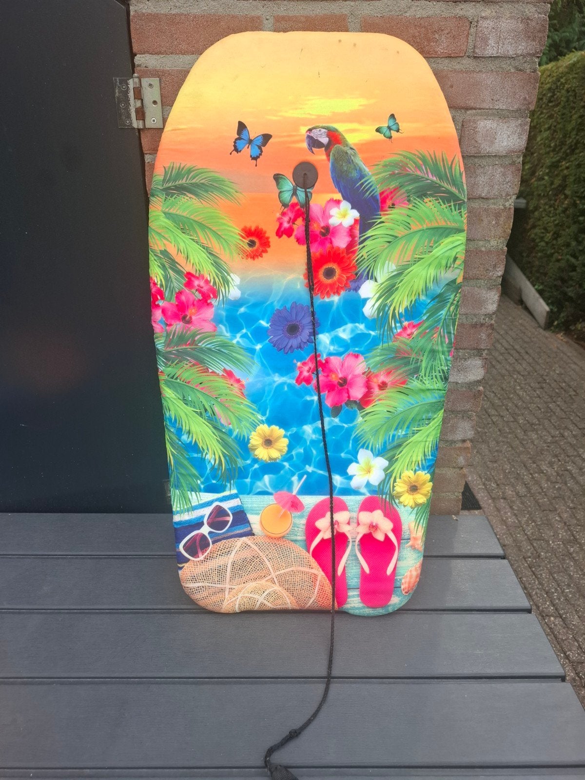 Bodyboard met tropische print - 83x44cm, Ophalen of Verzenden, Gebruikt, Overige typen, Met koord