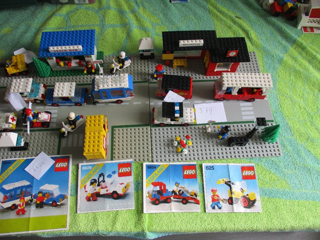 hele grote straat lego met 3 wegen platen Plusm 20 setjes, Ophalen of Verzenden, Gebruikt, Complete set, Lego
