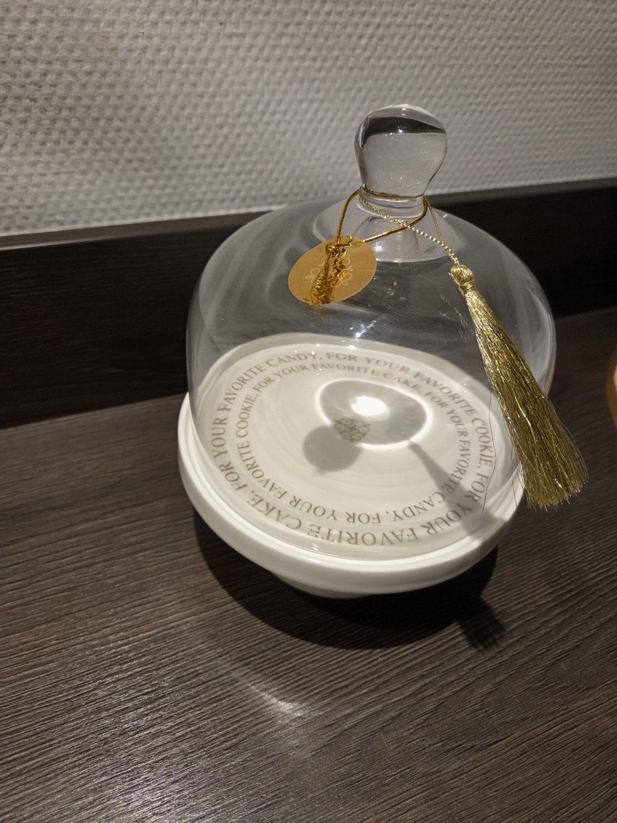 Riverdale Cake Stand met Glazen Stolp - Zo goed als nieuw, Ophalen of Verzenden, Zo goed als nieuw, Modern, Wit