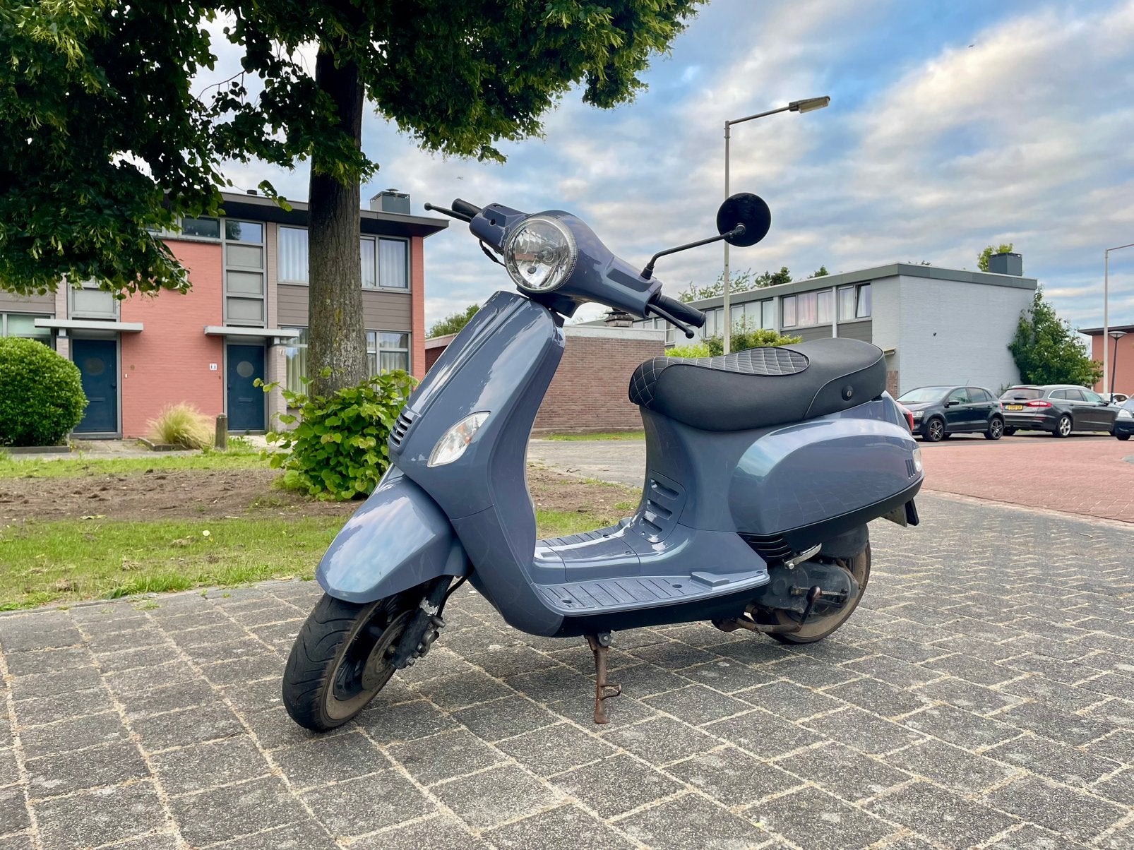 Nette Riva Brommer 45km/h, Fietsen en Brommers, Scooters | Overige merken, Ophalen, Zo goed als nieuw, Maximaal 45 km/u, Benzine