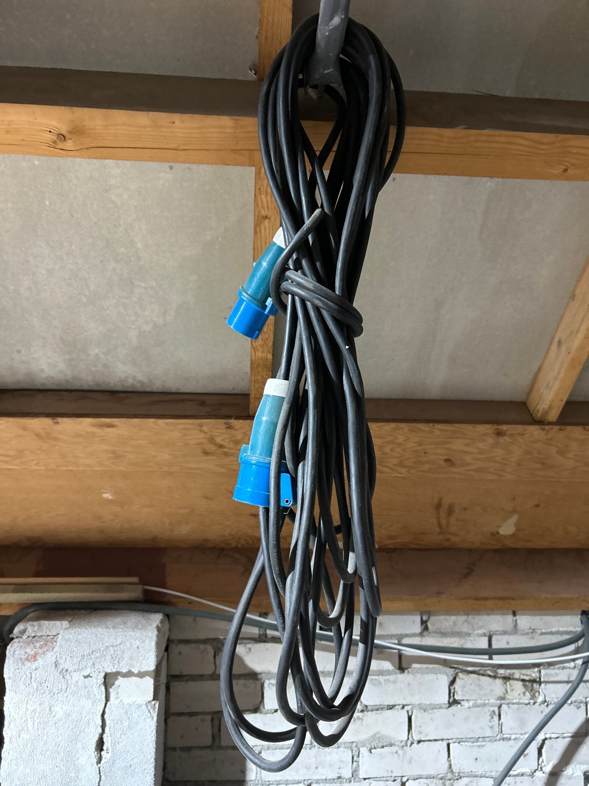 Verlengkabel met CEE stekkers - 230V, 16A, Ophalen of Verzenden, Gebruikt, Overige merken, Kabel of Snoer