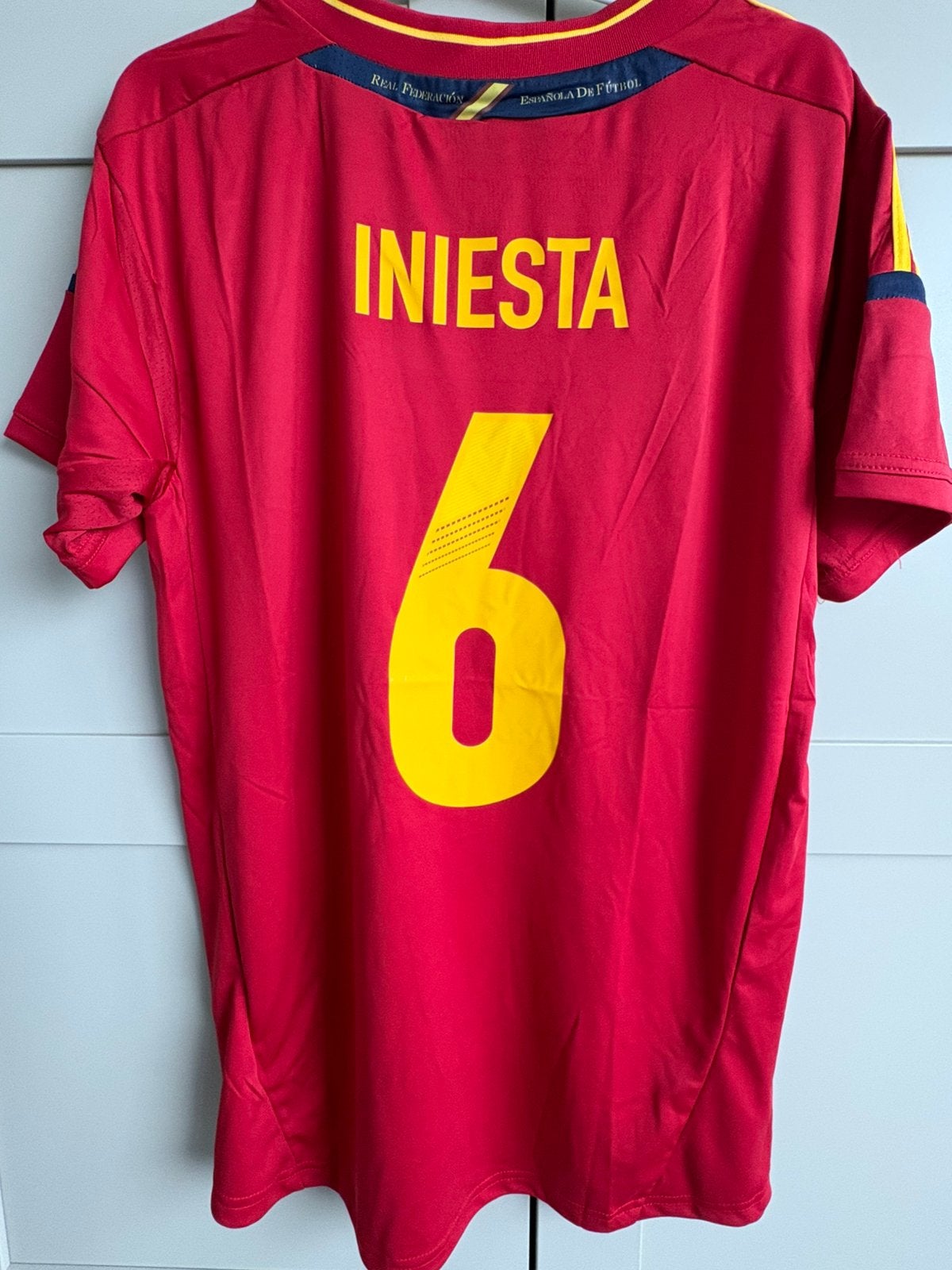 Spanje WK 2010 Thuisshirt Iniesta Maat L adidas xavi barca, Maat 52/54 (L), Nieuw, Ophalen of Verzenden, Voetbal