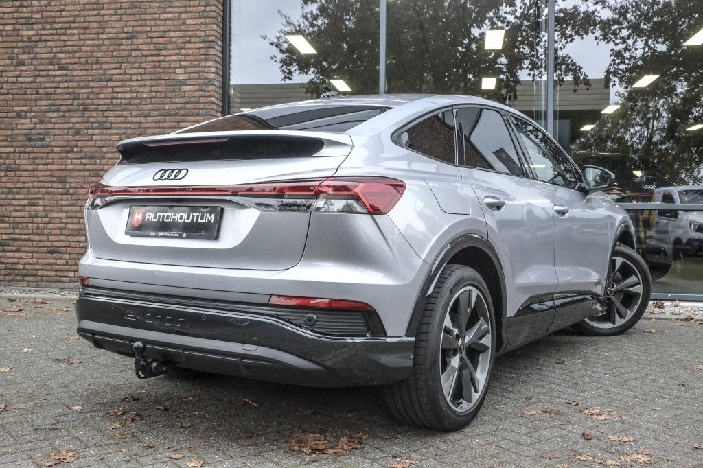 Audi Q4 e-tron Sportback 45 S-Line | Leder | Trekhaak, Auto's, Keurmerk '100% Onderhouden', Dealer onderhouden, 0 cilinders, Gebruikt