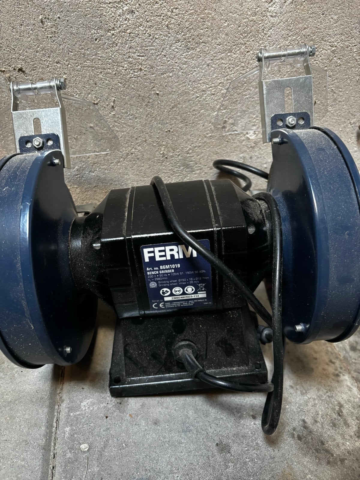 Ferm BGM1019 bankslijpmachine - Gebruikt, Ophalen, Gebruikt, Minder dan 700 watt, Werkbankslijpmachine