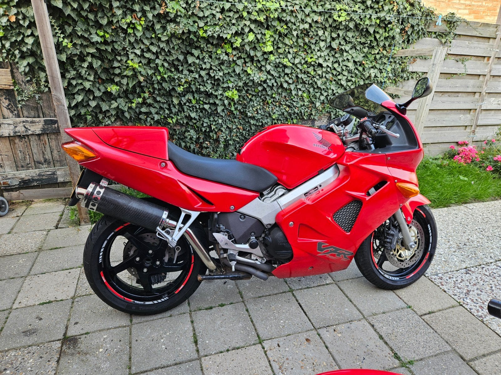 Honda vfr 800fi (21500 km), Motoren, Ophalen