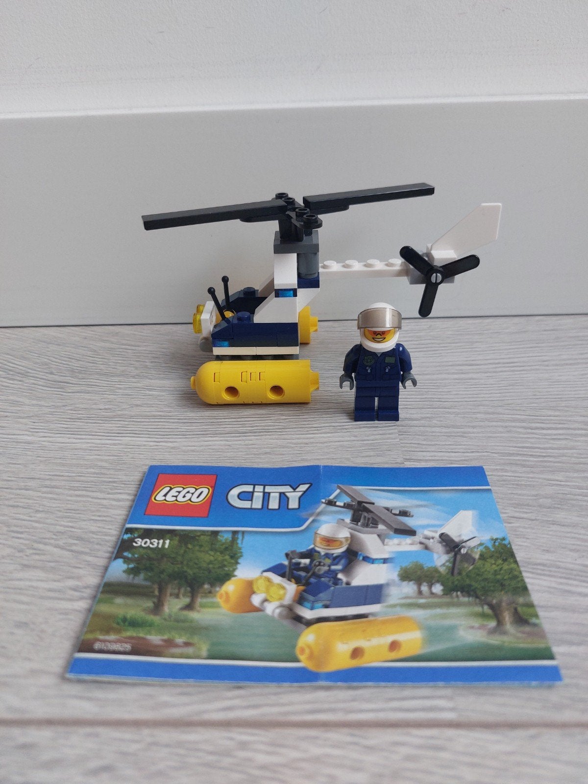 Lego City 30311 Swamp Police Helicopter!
Compleet en inclusi