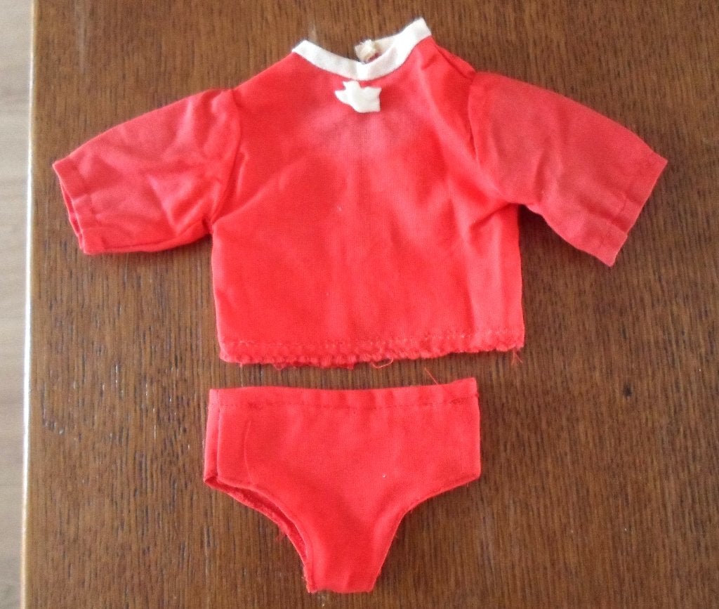Poppenkleertjes. Jurkje en broekje voor pop 15 - 20 cm., Ophalen of Verzenden, Zo goed als nieuw, Kleertjes