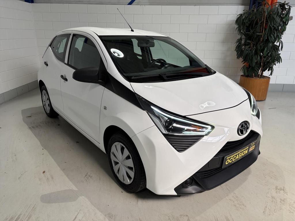 Toyota Aygo 1.0 VVT-i 72pk 5D. Airco, DAB+, Bluetooth, btw, Auto's, Toyota, Bedrijf, Te koop, Aygo, ABS, Airbags, Airconditioning