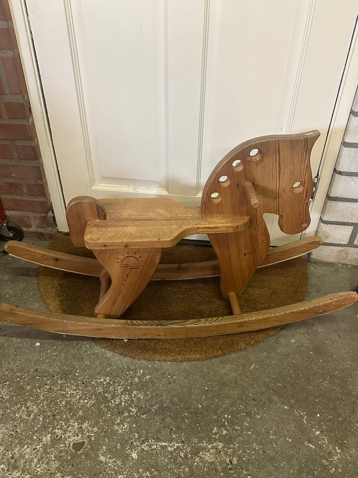 Houten hobbelpaard, Ophalen, Gebruikt