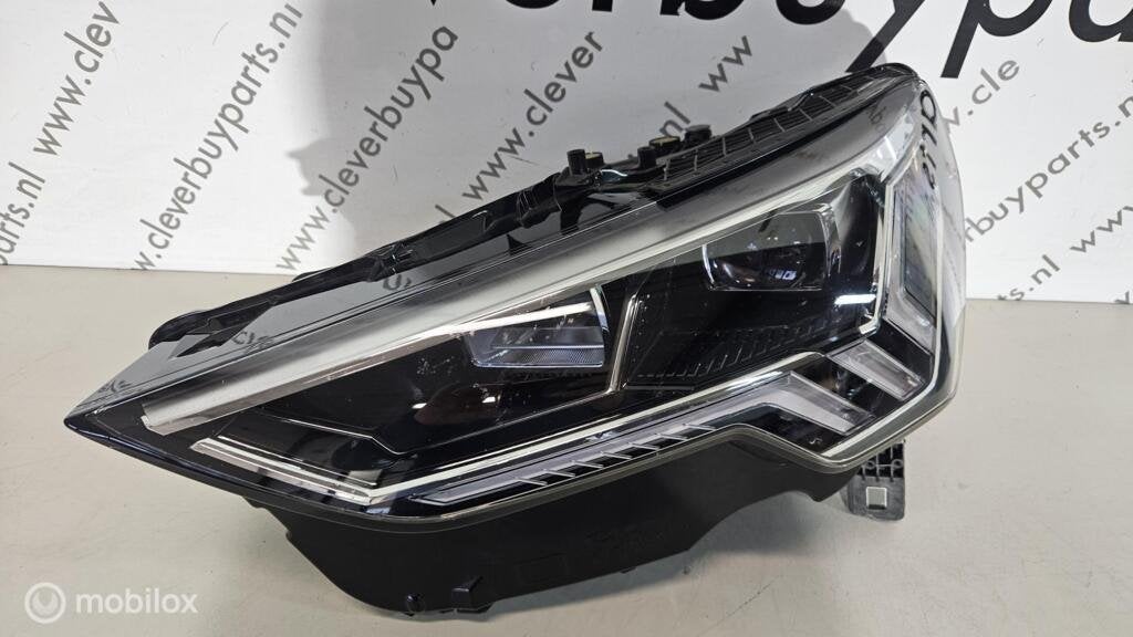 Koplamp FULL led origineel Audi Q3 F3 ('18->) 83A941033, Auto-onderdelen, Audi, Gebruikt