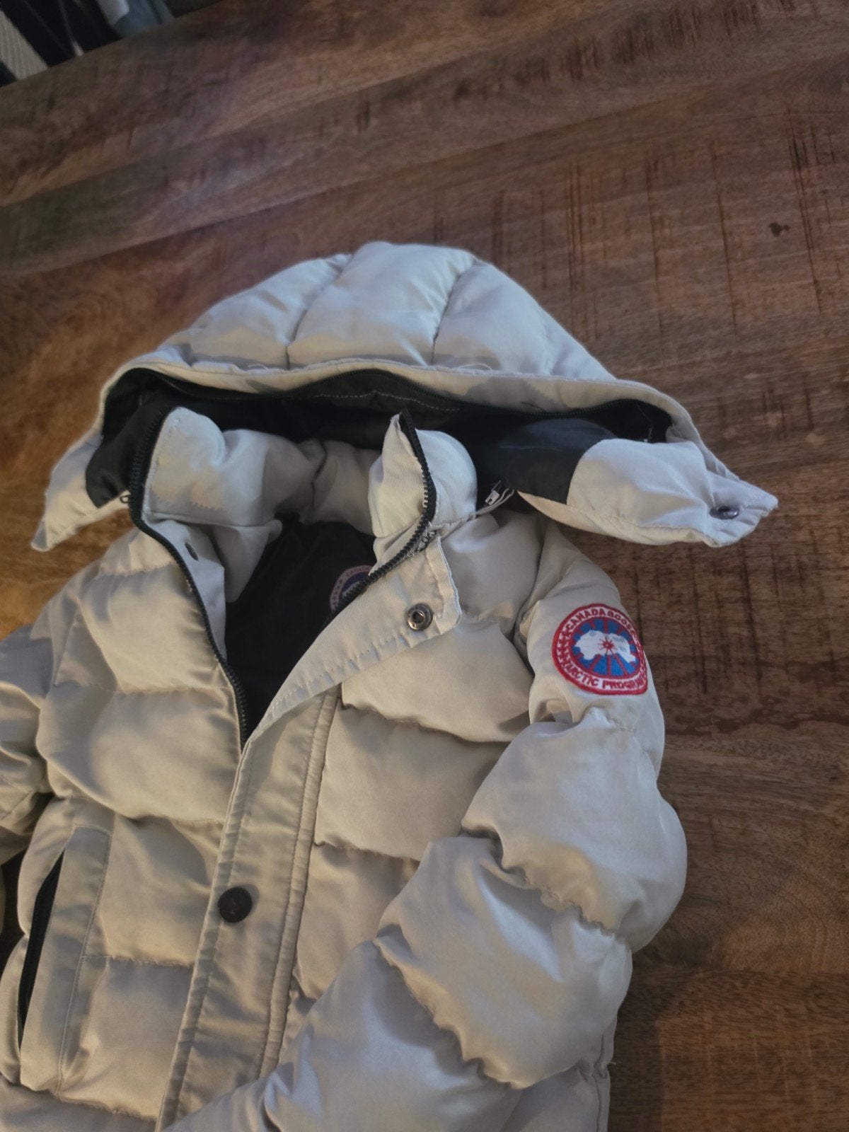 Canada Goose kinderjas maat 3/4 jaar - Zo goed als nieuw, Ophalen of Verzenden, Zo goed als nieuw, Canada Goose, Jongen of Meisje