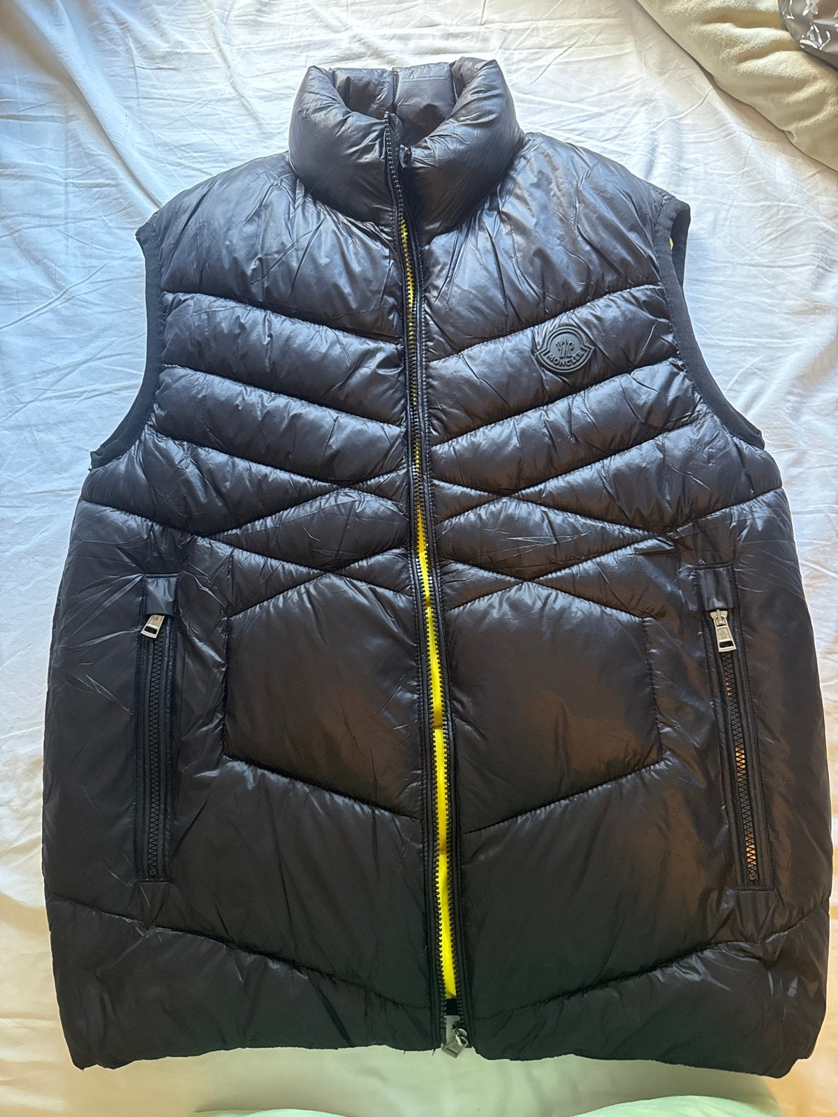Moncler Bodywarmer Zwart met Gele Rits - Maat L, Ophalen of Verzenden, Zo goed als nieuw, Maat 52/54 (L), Zwart